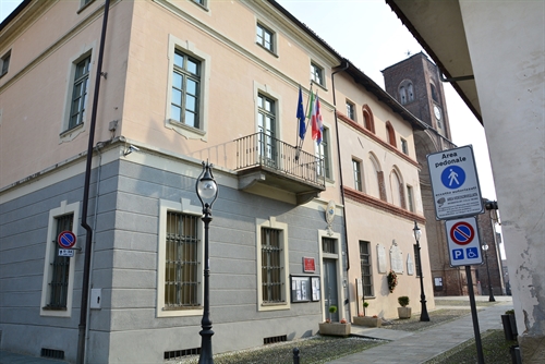 Il palazzo Comunale.